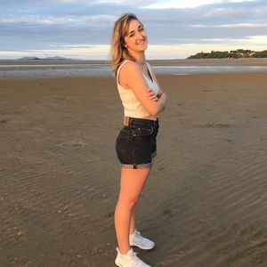 Meet your Posher, Dana